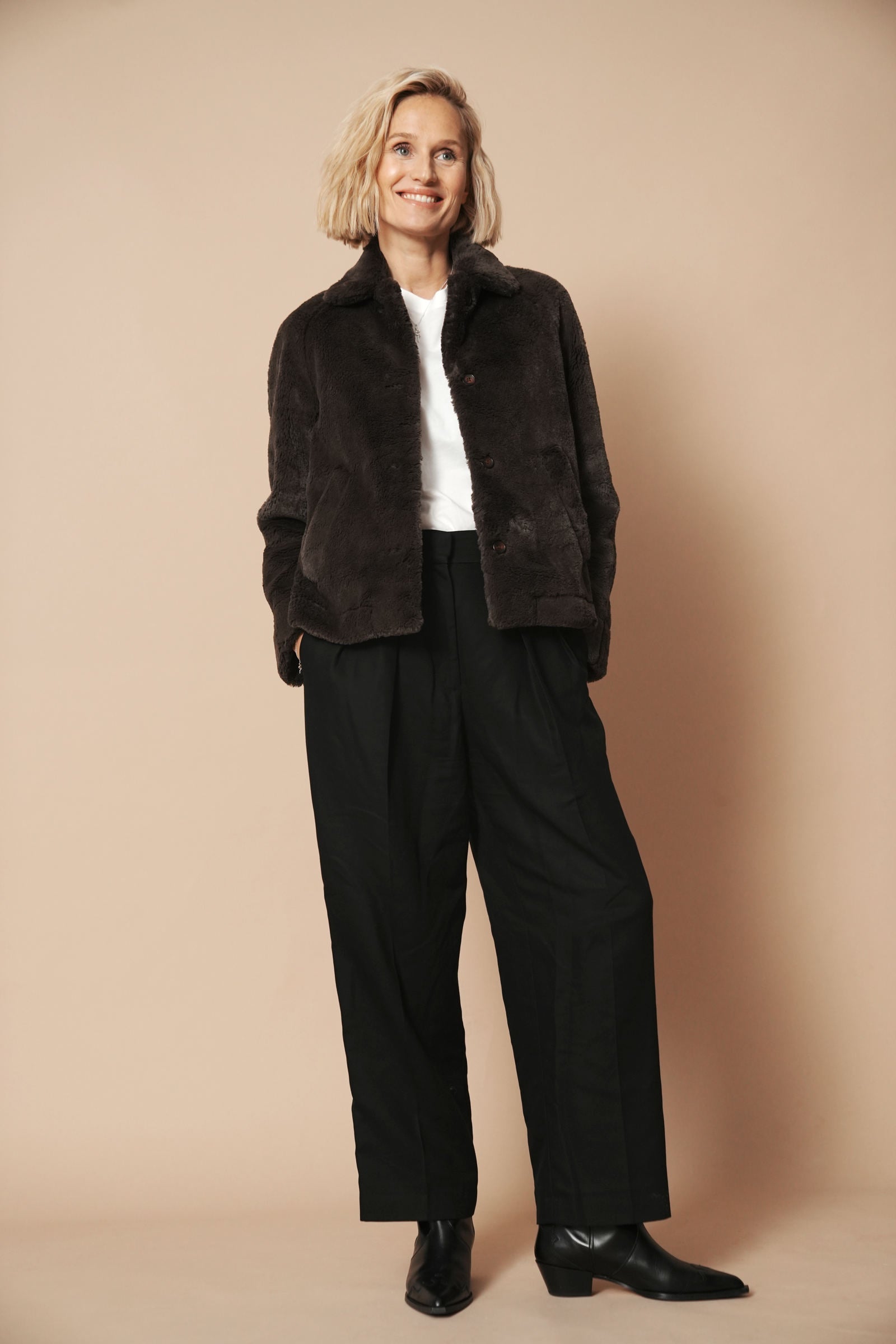 Fake Fur Kurze Felljacken Faux Fur Jacket JELA Fashion Label